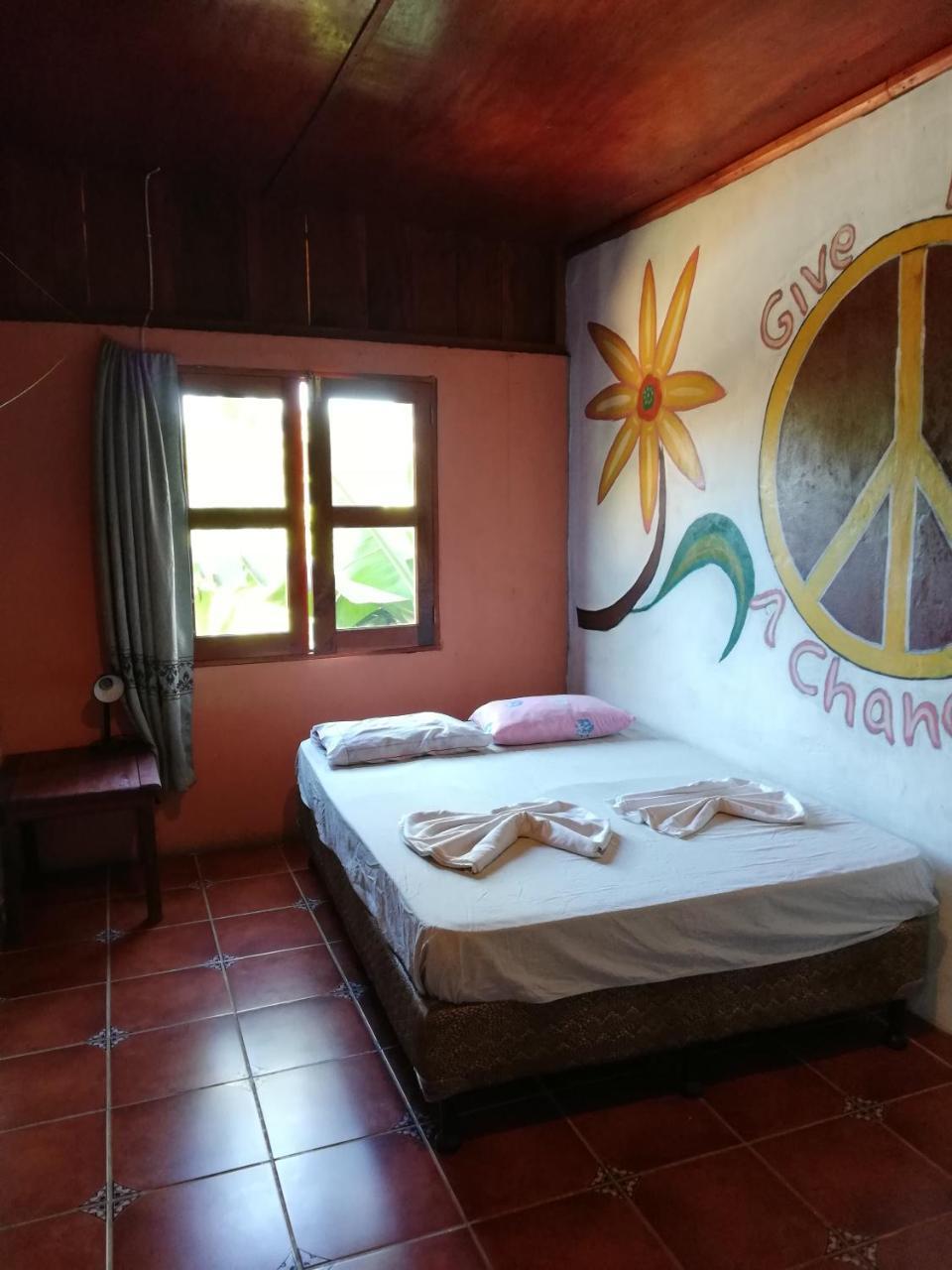 Lazy Crab Hostel Balgue Exterior photo